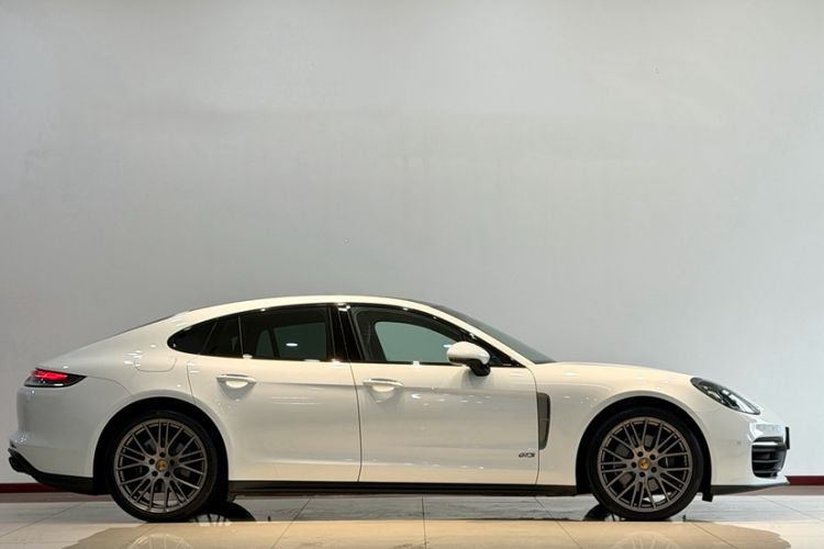 Used Porsche Panamera 2023 Facelifted Panamera 2.9T Platinum Edition Exterior 3