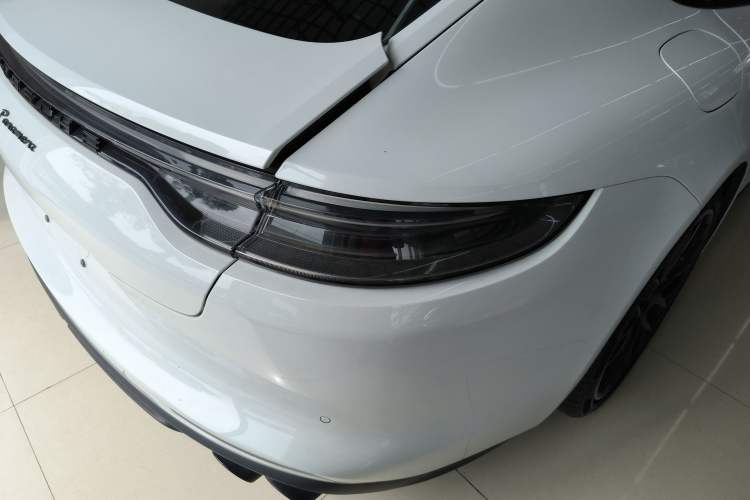 Used Porsche Panamera 2023 Panamera 2.9T Platinum Edition Exterior 6