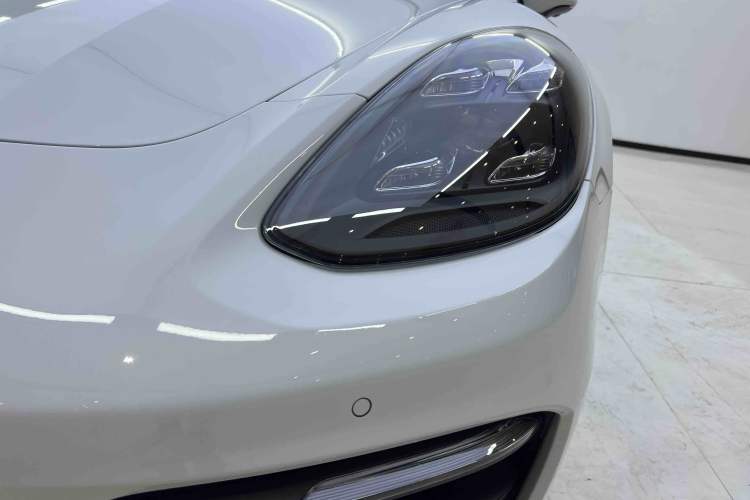 Used Porsche Panamera 2023 Panamera 4 Executive Extended Platinum Edition 2.9T Exterior 8