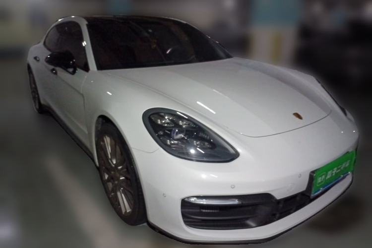 Used Porsche Panamera 2023-Year Restyled Panamera Executive Extended Platinum Edition 2.9T Front Right 45 Deg
