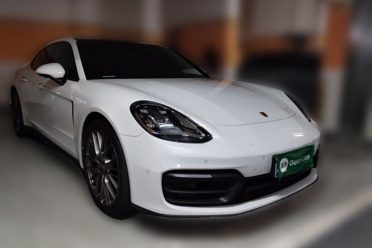Used Porsche Panamera 2023 Facelifted Panamera 2.9T Platinum Edition Front Right 45 Deg