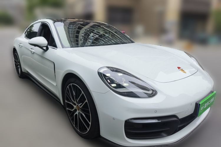 Used Porsche Panamera 2023 Facelifted Panamera 2.9T Platinum Edition Front Right 45 Deg