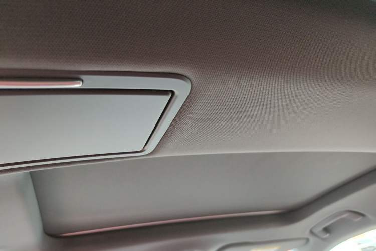 Used Porsche Panamera 2023 Restyled Panamera 4 Executive Extended Platinum Edition 2.9T Headliner