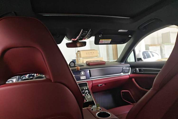 Used Porsche Panamera 2023 Panamera 4 E-Hybrid Platinum Edition 2.9T Headliner