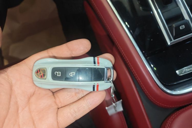 Used Porsche Panamera 2023 Panamera 2.9T Interior 1