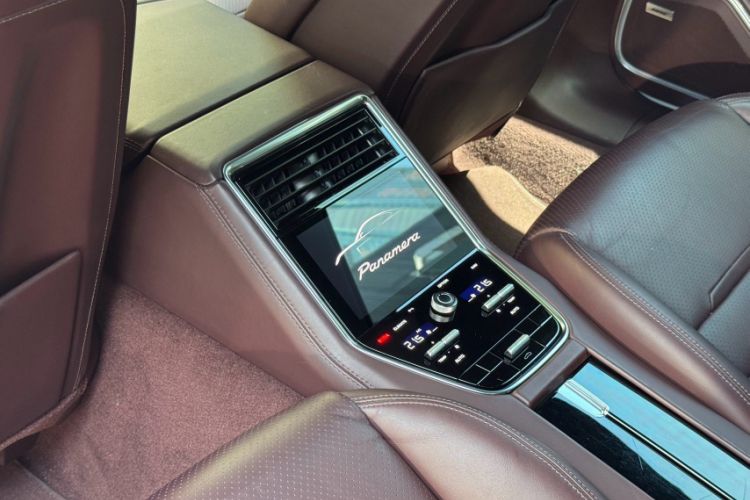 Used Porsche Panamera 2023 Panamera 2.9T Interior 10