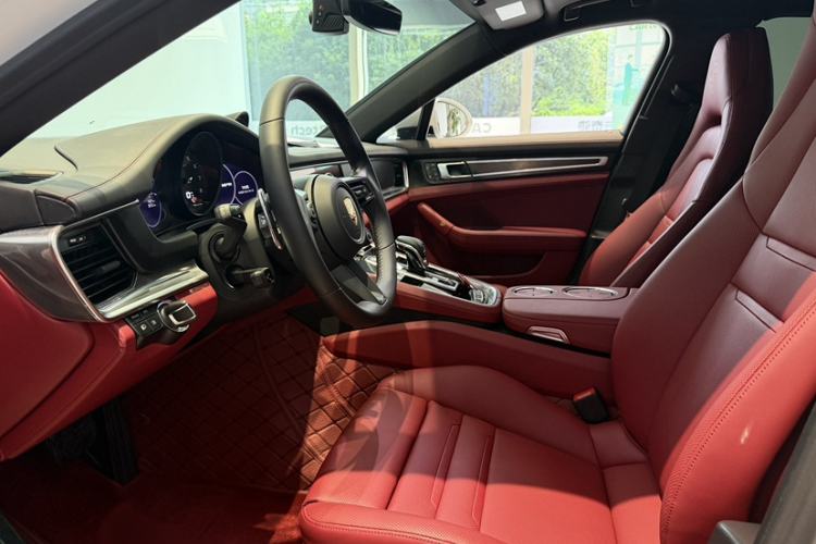 Used Porsche Panamera 2023 Panamera 2.9T Platinum Edition Interior 4