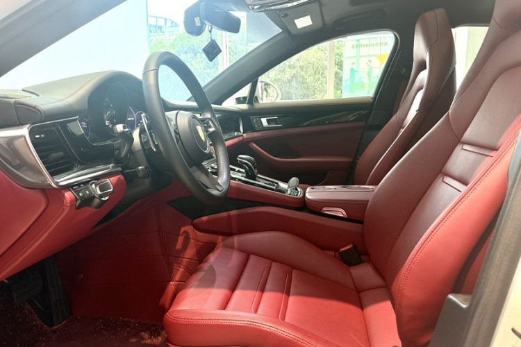 Used Porsche Panamera 2023 Panamera 2.9T Interior 4