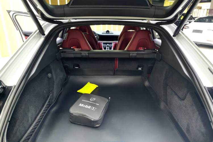 Used Porsche Panamera 2023 Panamera 4 E-Hybrid Platinum Edition 2.9T Interior 8