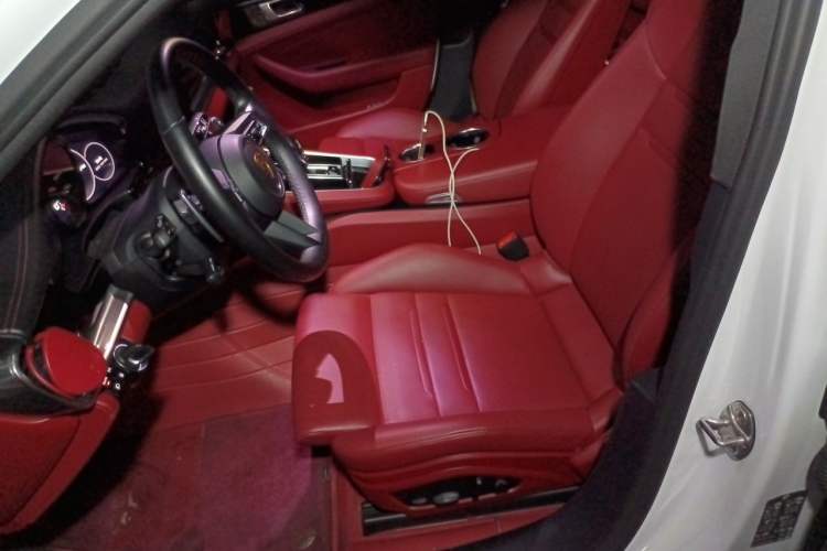 Used Porsche Panamera 2023-Year Restyled Panamera Executive Extended Platinum Edition 2.9T Left Front Seat