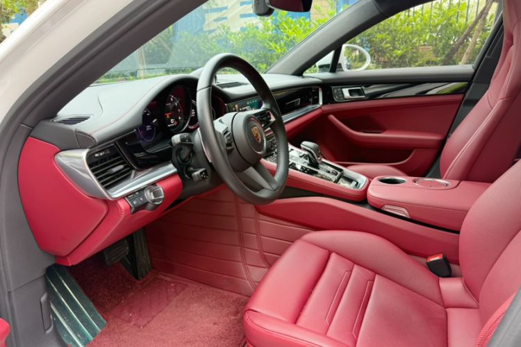 Used Porsche Panamera 2023 Panamera Executive Long Wheelbase 2.9T Left Front Seat
