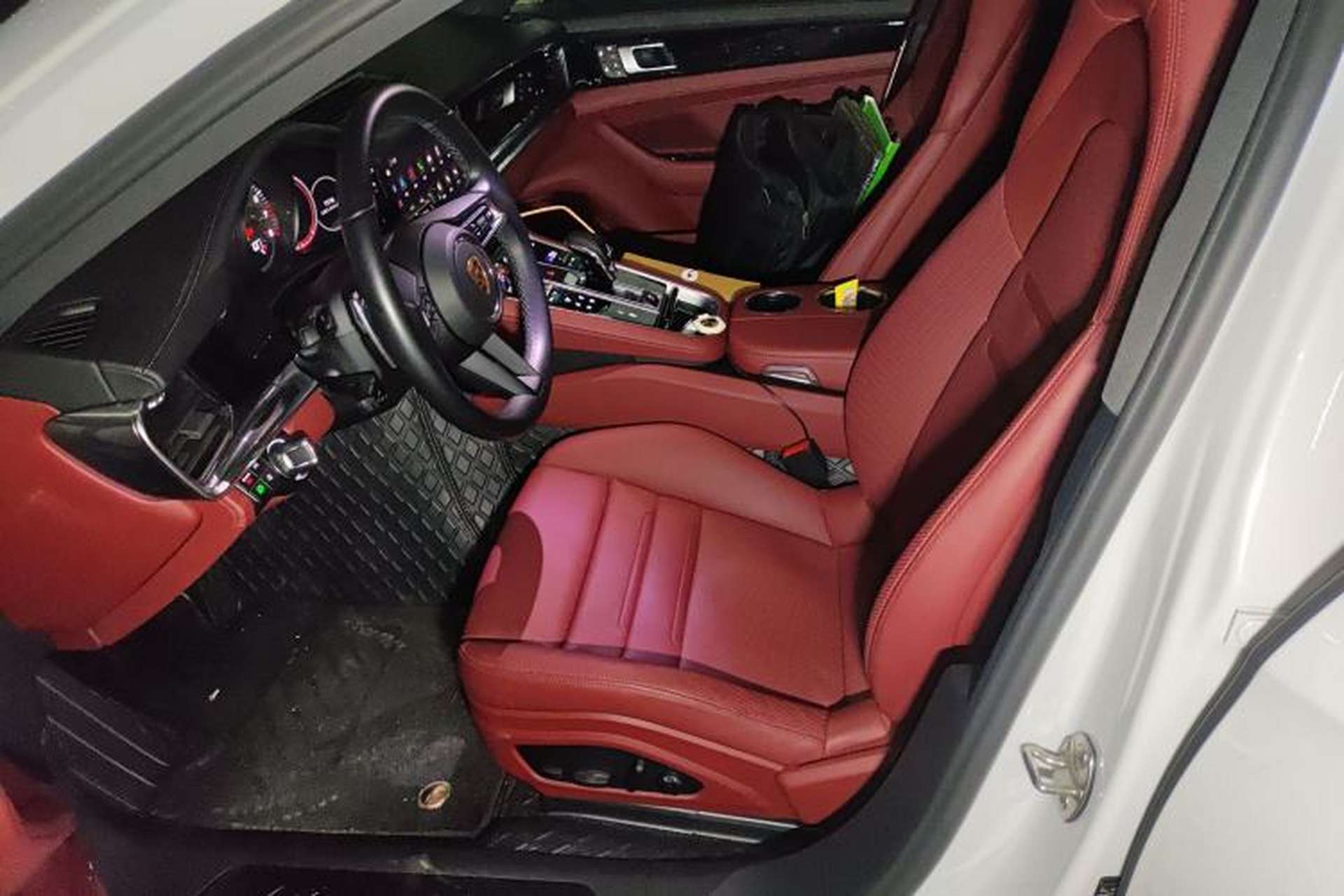 Used Porsche Panamera 2023 Facelifted Panamera 2.9T Platinum Edition Left Front Seat