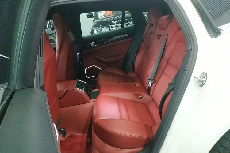 Used Porsche Panamera 2023 Panamera 2.9T Left Rear Seat