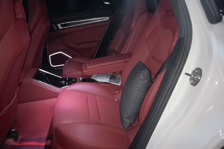 Used Porsche Panamera 2023 Facelifted Panamera 2.9T Platinum Edition Left Rear Seat