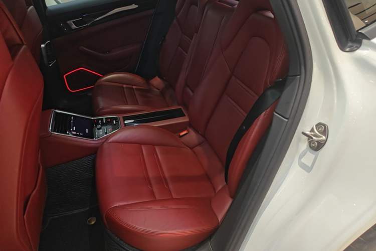 Used Porsche Panamera 2023 Panamera 2.9T Left Rear Seat