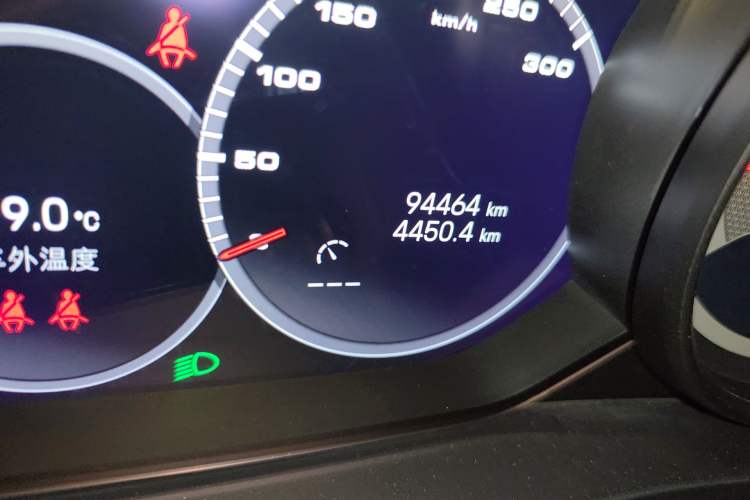 Used Porsche Panamera 2023 Panamera Executive Long Wheelbase 2.9T Odometer Close Up