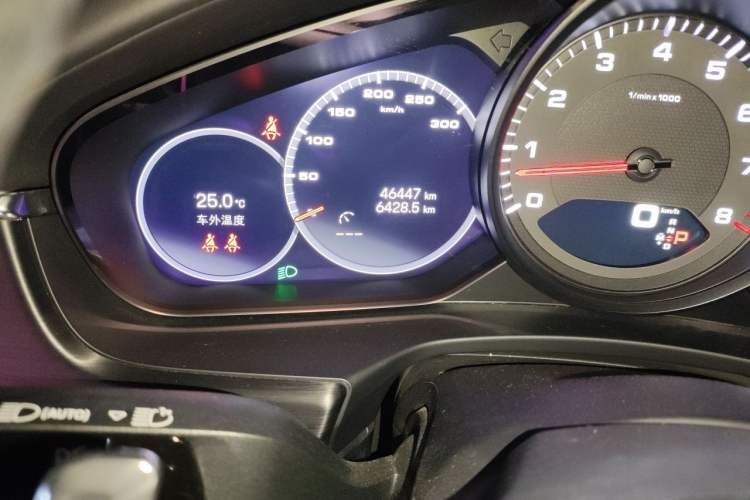 Used Porsche Panamera 2023 Panamera 2.9T Platinum Edition Odometer Close Up
