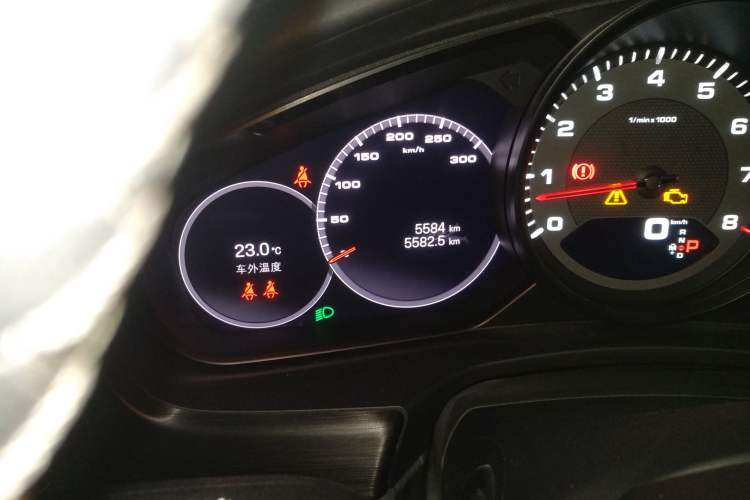 Used Porsche Panamera 2023 Facelifted Panamera 2.9T Platinum Edition Odometer Close Up