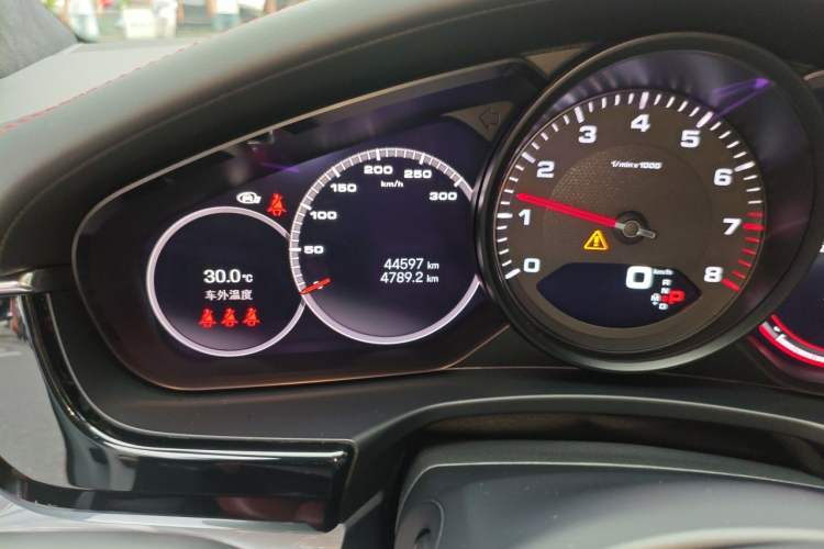Used Porsche Panamera 2023 Facelifted Panamera 2.9T Platinum Edition Odometer Close Up