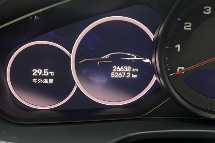 Used Porsche Panamera 2023 Panamera 2.9T Odometer Close Up