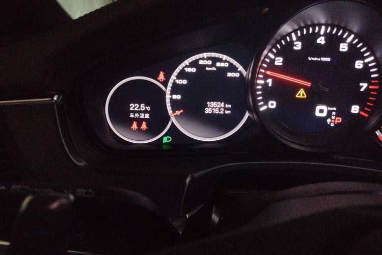 Used Porsche Panamera 2023 Facelifted Panamera 2.9T Platinum Edition Odometer Close Up