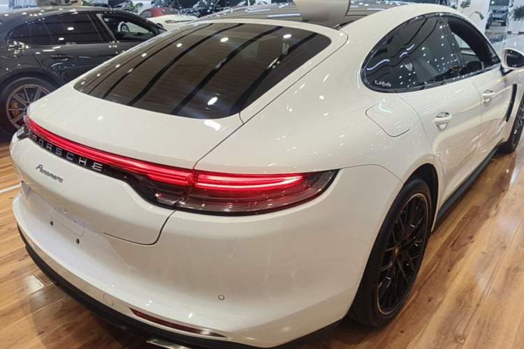 Used Porsche Panamera 2023 Panamera 2.9T Rear Right 45 Deg
