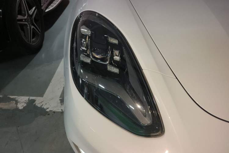 Used Porsche Panamera 2023 Panamera 2.9T Platinum Edition Right Front Headlight
