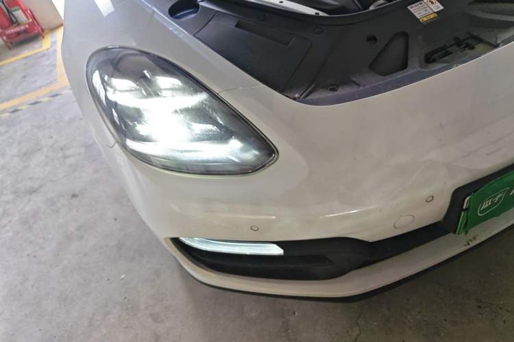 Used Porsche Panamera 2023 Panamera 4 E-Hybrid Platinum Edition 2.9T Right Front Headlight