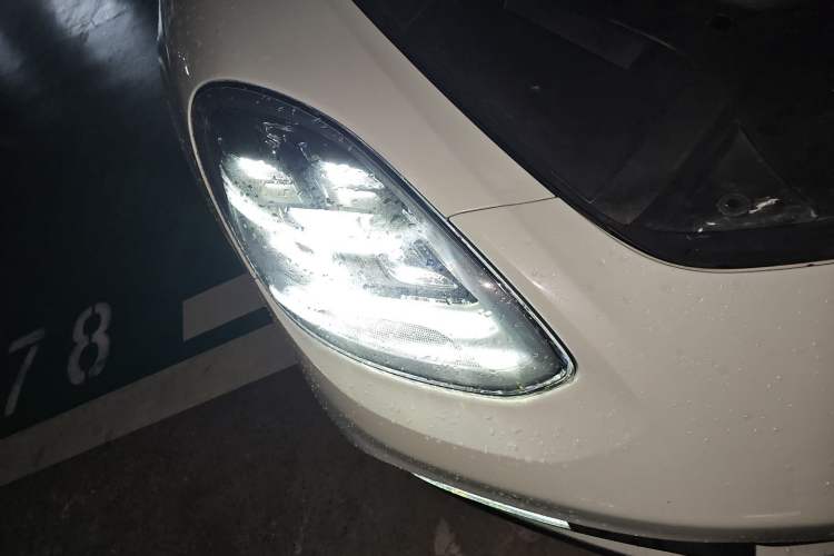 Used Porsche Panamera 2023 Facelifted Panamera 2.9T Platinum Edition Right Front Headlight