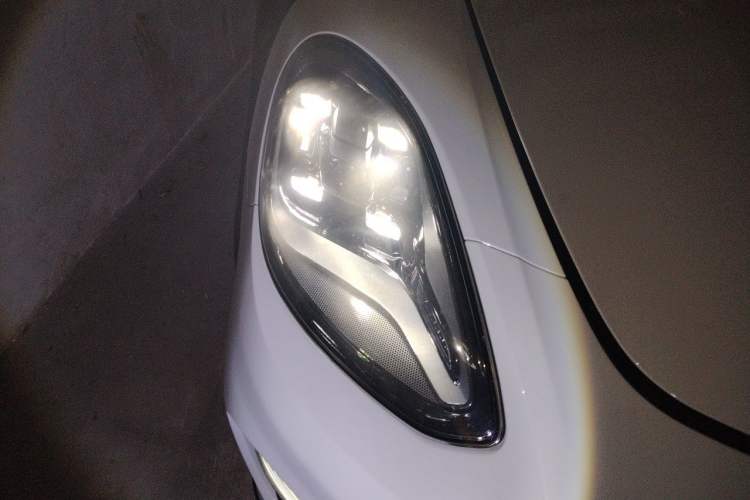 Used Porsche Panamera 2023 Facelifted Panamera 2.9T Platinum Edition Right Front Headlight