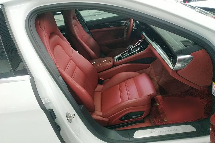 Used Porsche Panamera 2023 Panamera 2.9T Right Front Seat