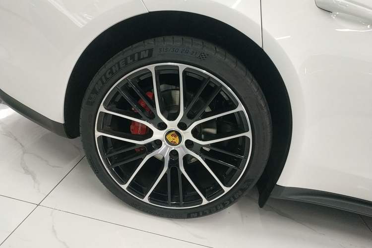 Used Porsche Panamera 2023 Panamera 2.9T Right Rear Wheel Hub