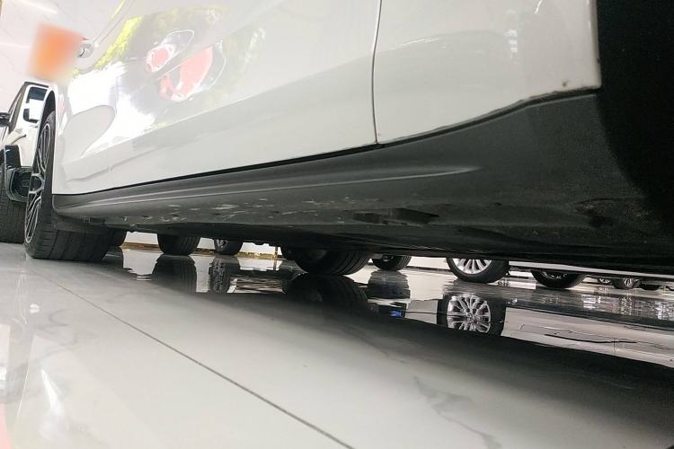 Used Porsche Panamera 2023 Panamera 2.9T Right Side Sill