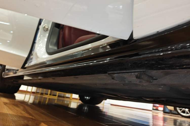 Used Porsche Panamera 2023 Panamera 2.9T Right Side Sill