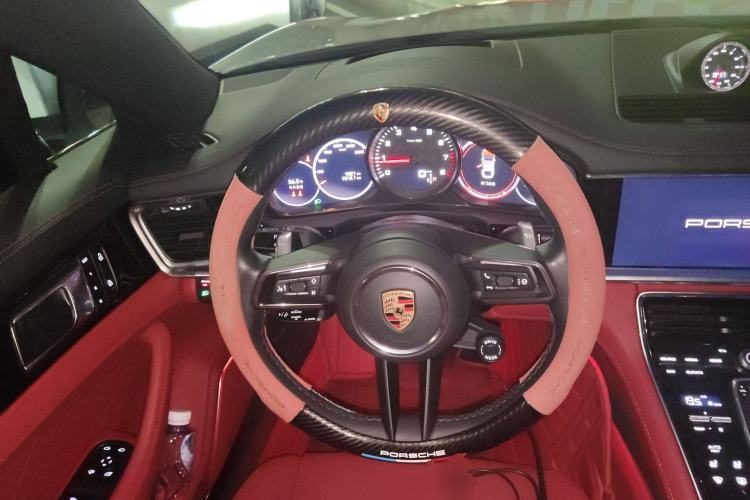 Used Porsche Panamera 2023-Year Restyled Panamera Executive Extended Platinum Edition 2.9T Steering Wheel