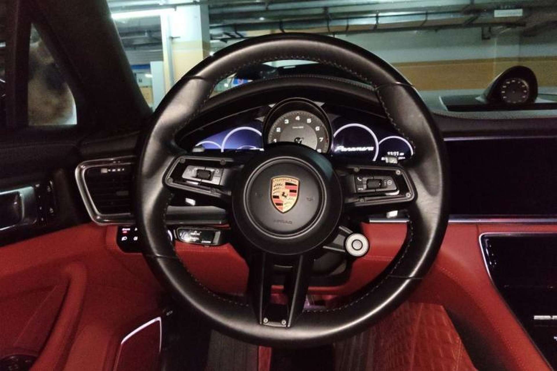 Used Porsche Panamera 2023 Facelifted Panamera 2.9T Platinum Edition Steering Wheel