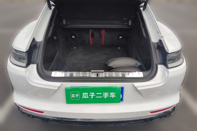 Used Porsche Panamera 2023-Year Restyled Panamera Executive Extended Platinum Edition 2.9T Trunk