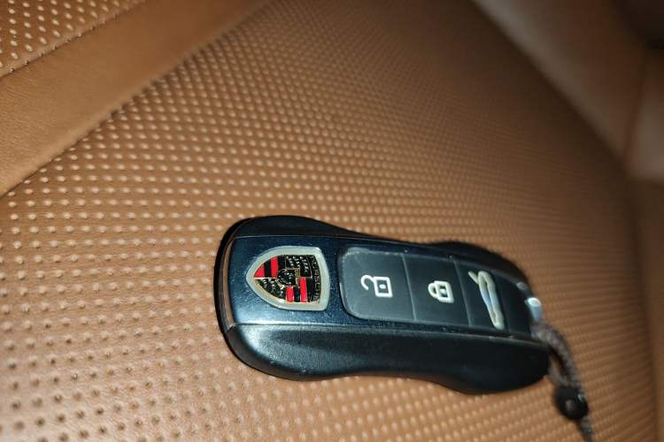 Used Porsche Panamera 2023 Panamera Executive Long Wheelbase 2.9T Vehicle Key