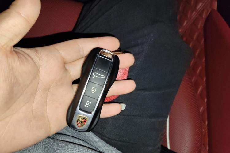 Used Porsche Panamera 2023 Facelifted Panamera 2.9T Platinum Edition Vehicle Key
