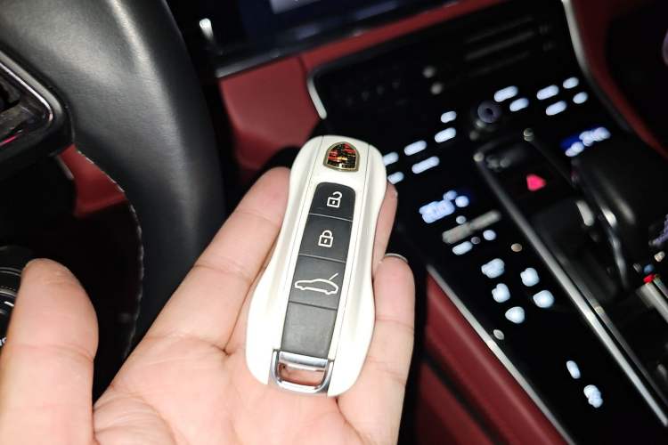 Used Porsche Panamera 2023 Facelifted Panamera 2.9T Platinum Edition Vehicle Key