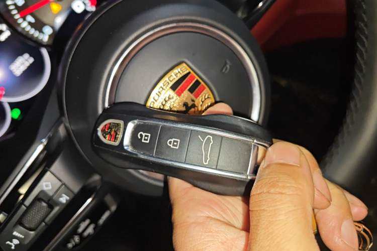 Used Porsche Panamera 2023 Facelifted Panamera 2.9T Platinum Edition Vehicle Key