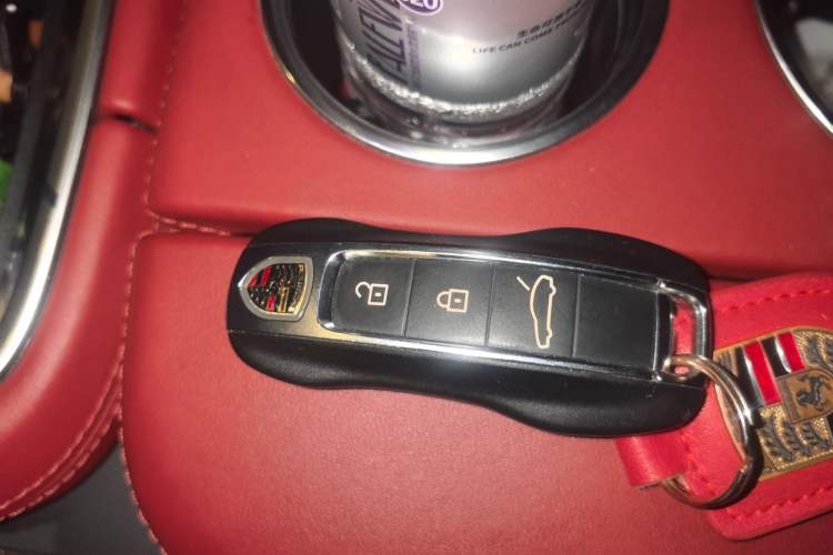 Used Porsche Panamera 2023 Panamera Executive Long Wheelbase Platinum Edition 2.9T Vehicle Key