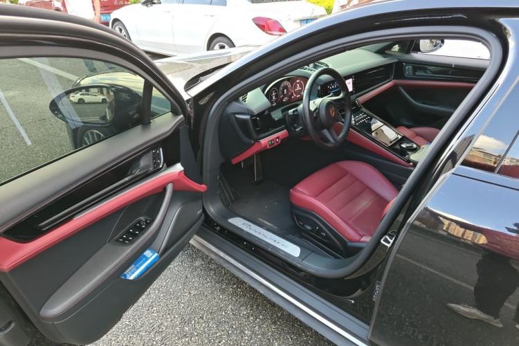 Used Porsche Panamera 2024 Panamera 4 Executive Long Wheelbase 2.9T Driver Seat
