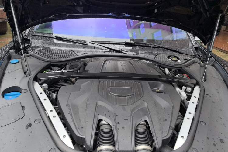 Used Porsche Panamera 2024 Panamera 2.9T Engine Bay