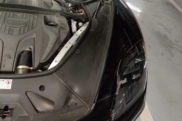 Used Porsche Panamera 2024 Panamera Executive Long Wheelbase 2.9T Engine Bay Left