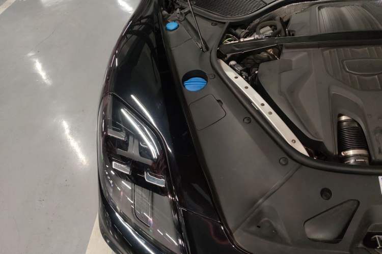Used Porsche Panamera 2024 Panamera Executive Long Wheelbase 2.9T Engine Bay Right