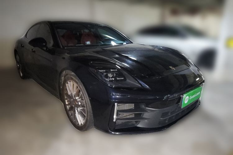Used Porsche Panamera 2024 Panamera 2.9T Front Right 45 Deg