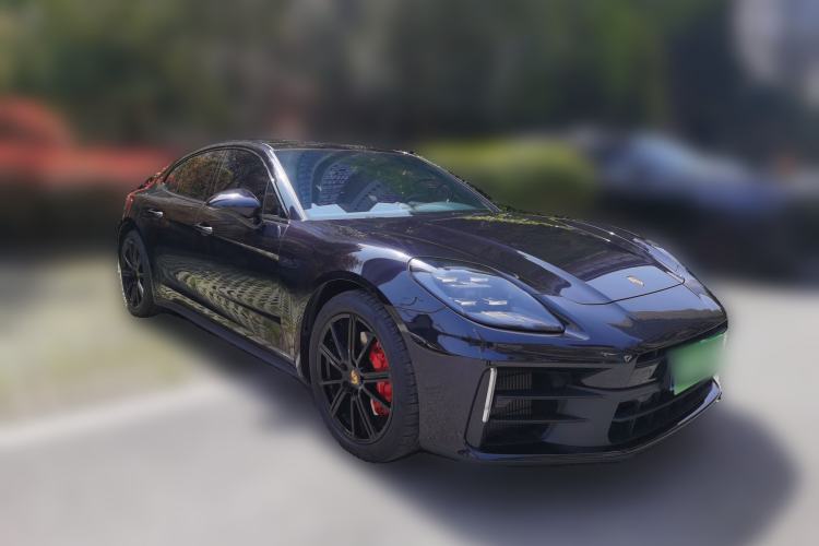 Used Porsche Panamera 2024 Panamera 2.9T Front Right 45 Deg