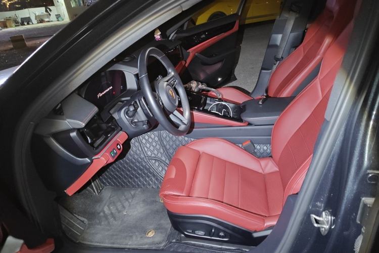 Used Porsche Panamera 2024 Panamera Executive Long Wheelbase 2.9T Left Front Seat