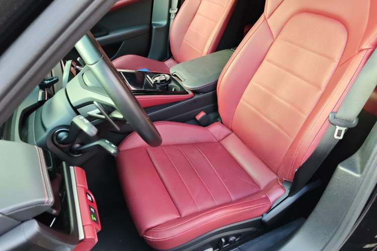 Used Porsche Panamera 2024 Panamera 4 Executive Long Wheelbase 2.9T Left Front Seat